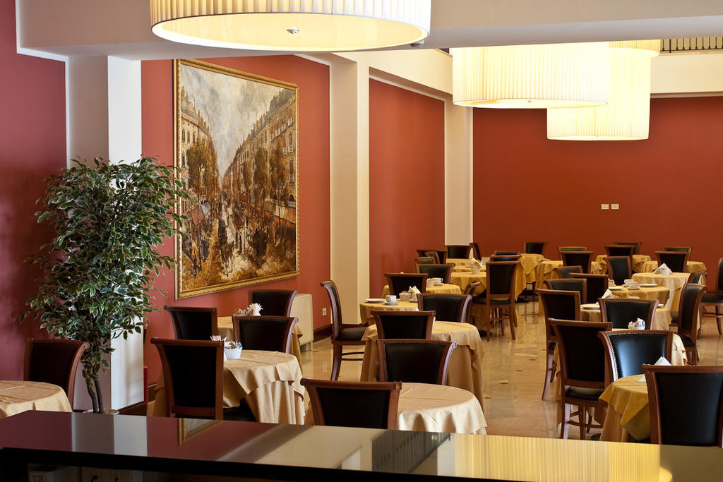 Hotel Maxim أنسولا ديليميليا المظهر الخارجي الصورة