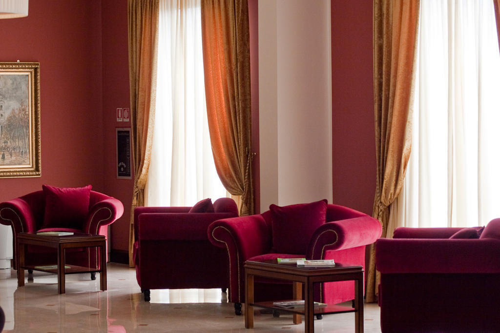Hotel Maxim أنسولا ديليميليا المظهر الخارجي الصورة