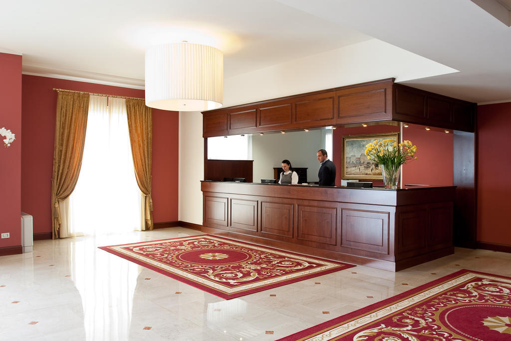 Hotel Maxim أنسولا ديليميليا المظهر الخارجي الصورة