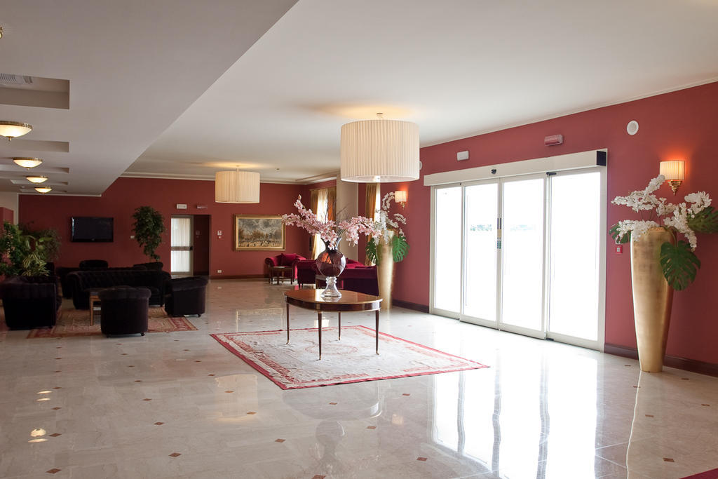 Hotel Maxim أنسولا ديليميليا المظهر الخارجي الصورة