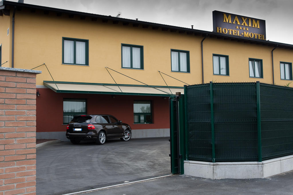 Hotel Maxim أنسولا ديليميليا المظهر الخارجي الصورة