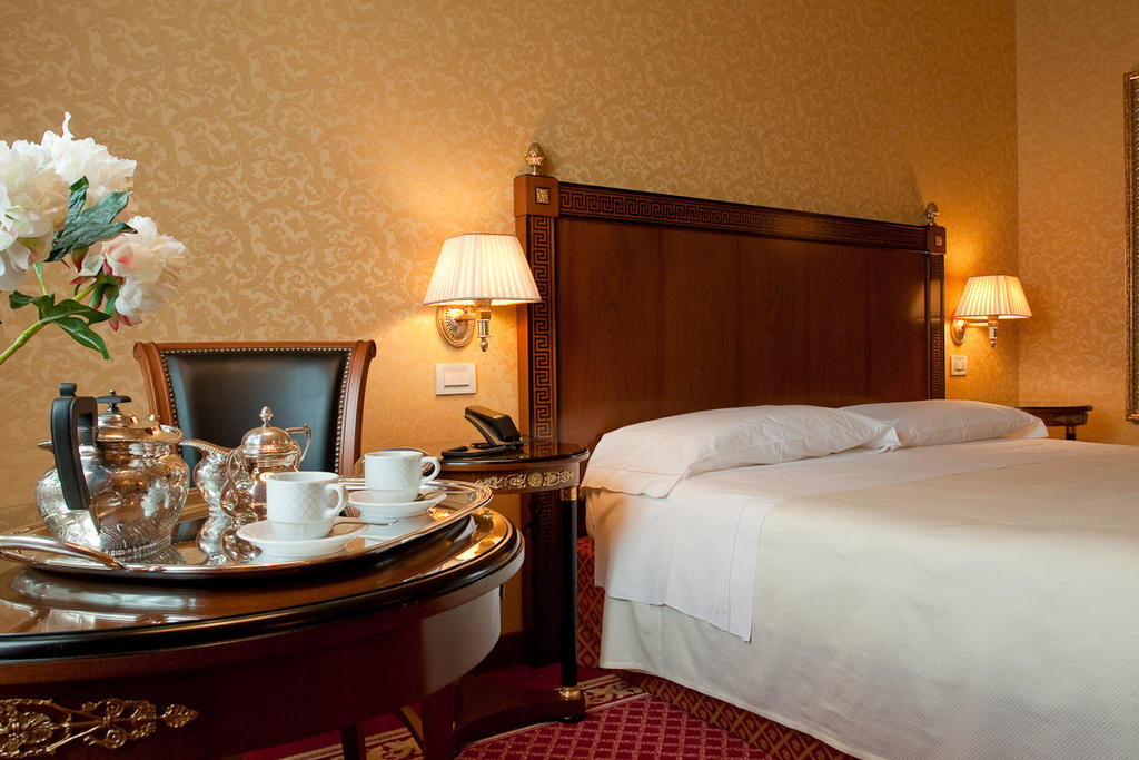 Hotel Maxim أنسولا ديليميليا الغرفة الصورة